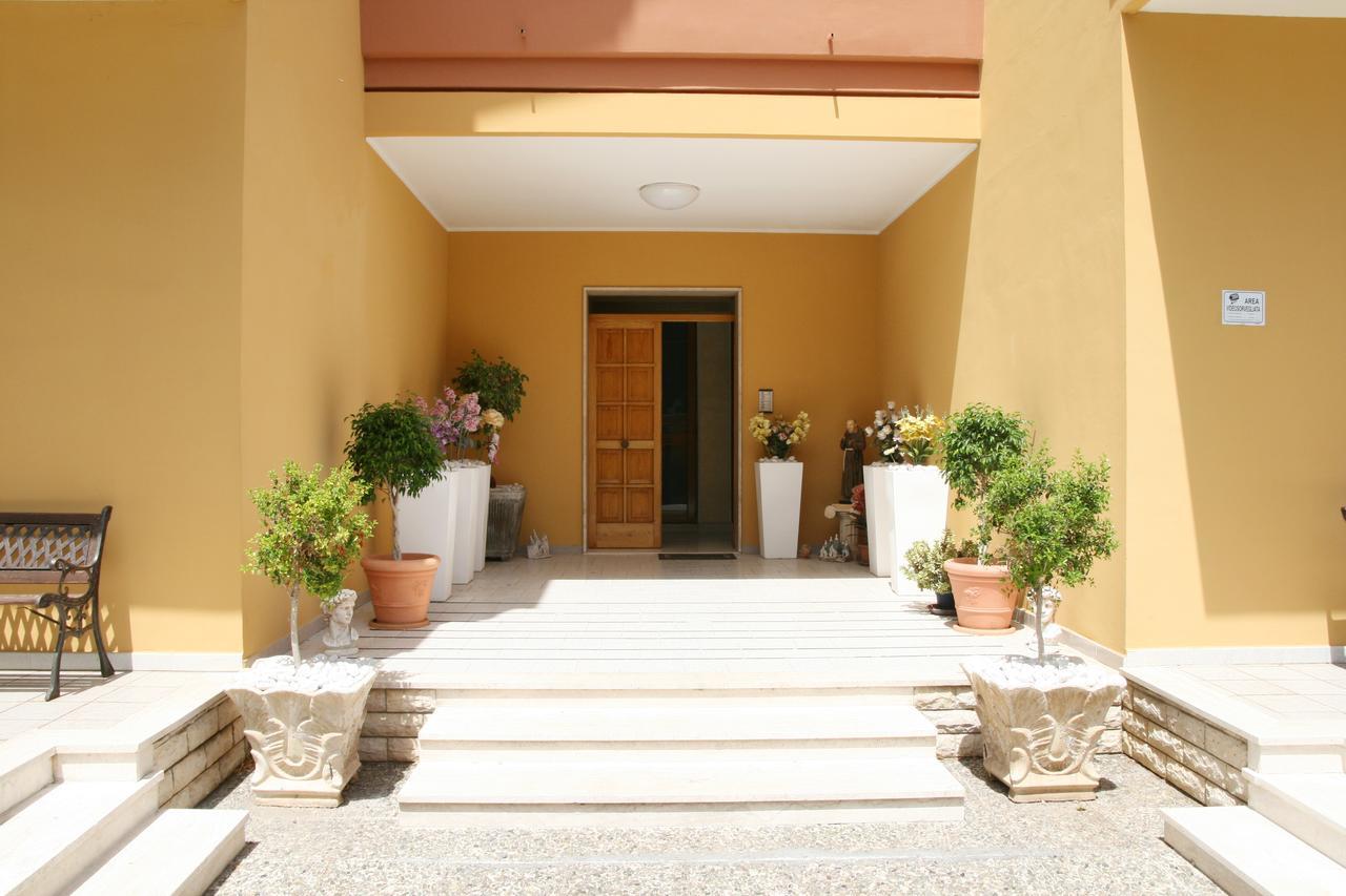 Beautiful Lecce Bed & Breakfast Bagian luar foto